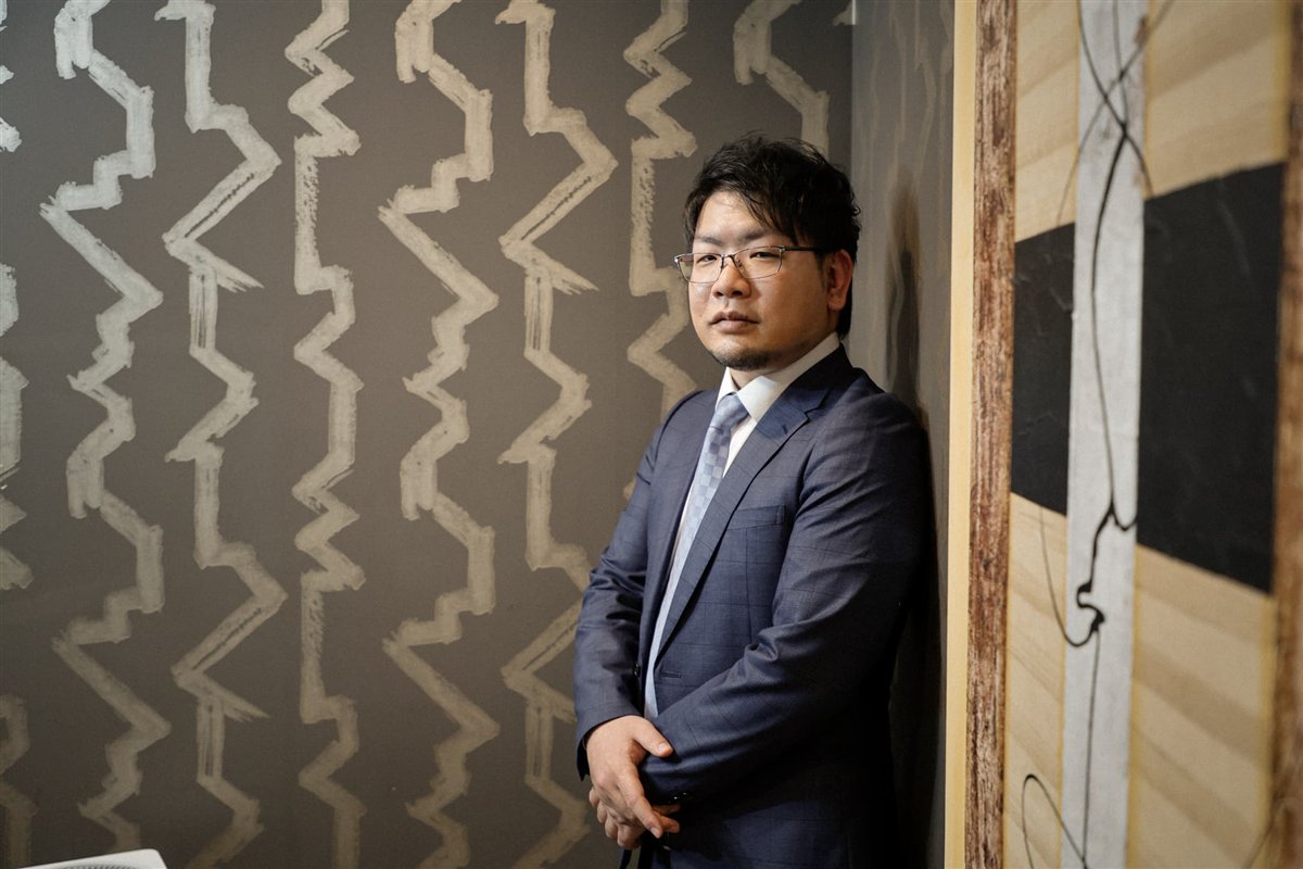 株式会社 Hang in there 代表取締役 光輝 真弥